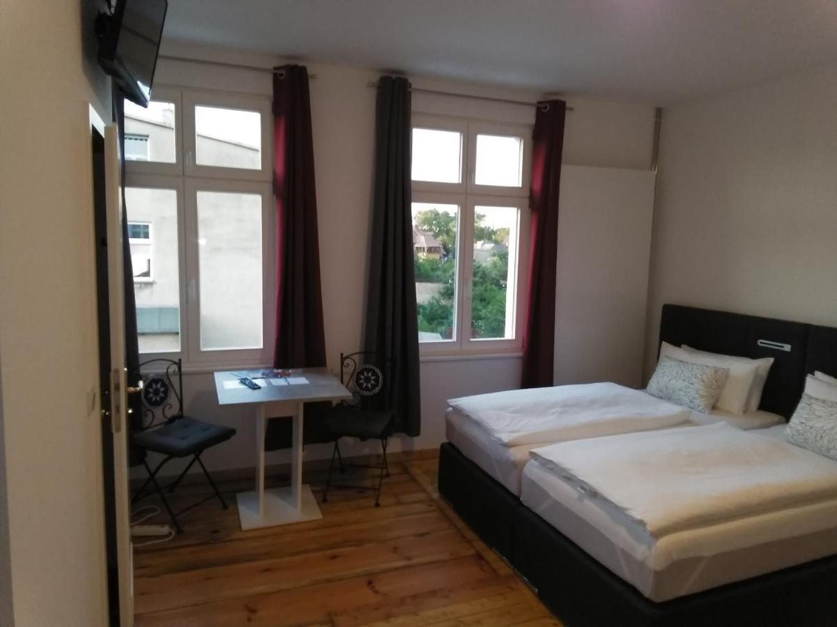 Pension-Fuerstenberghavel Sans Rival Extérieur photo