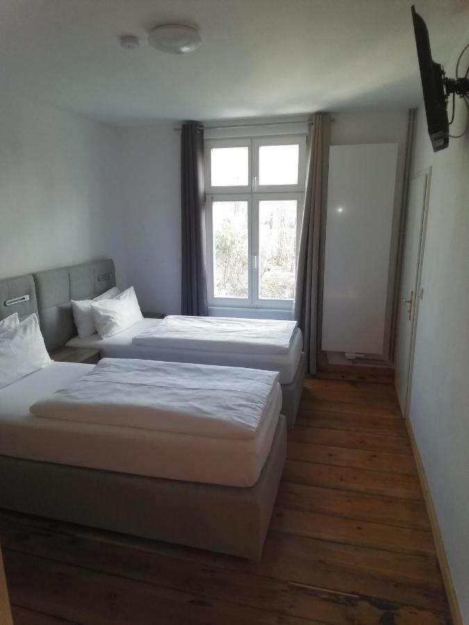 Pension-Fuerstenberghavel Sans Rival Extérieur photo